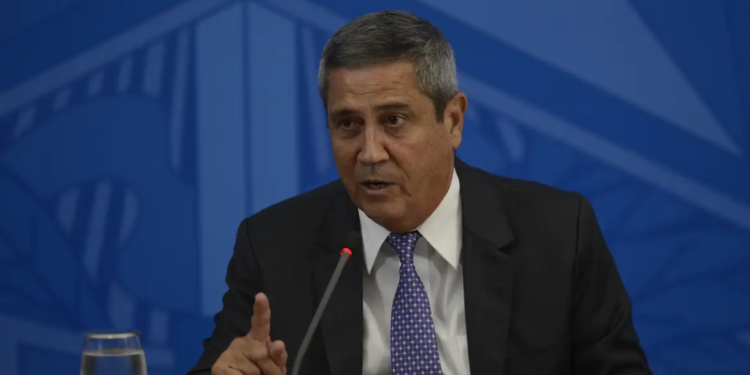 pgr-defende-manutencao-de-braga-netto-em-prisao-preventiva