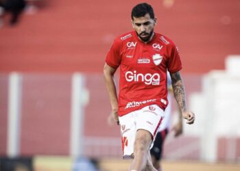 paulinho-se-despede-do-vila-nova-e-sera-devolvido-ao-anapolis