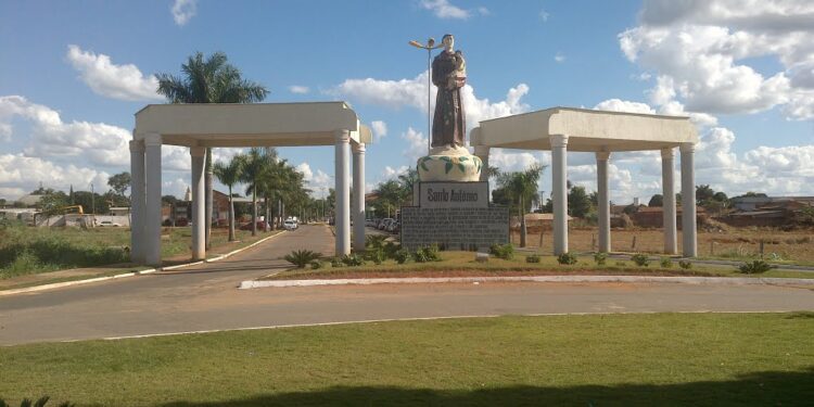 santo-antonio-de-goias-abre-concurso-com-salarios-chegam-a-r$-4.140,03