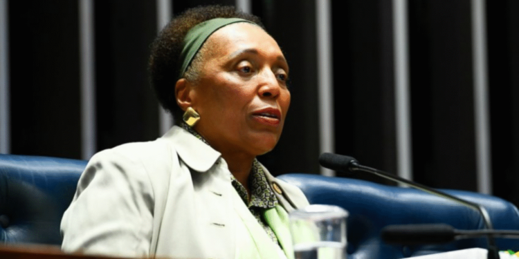 agu-solicita-investigacao-da-pf-por-ataque-racista-contra-ministra-do-tse