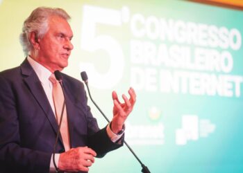 caiado-defende-pioneirismo-em-ia-e-mira-2026-com-foco-na-tecnologia