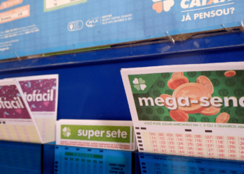 ganhadores-de-bolao-em-goiania-resgatam-r$-10,3-milhoes-cada