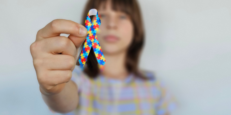 censo:-brasil-tem-2,4-milhoes-de-pessoas-com-autismo