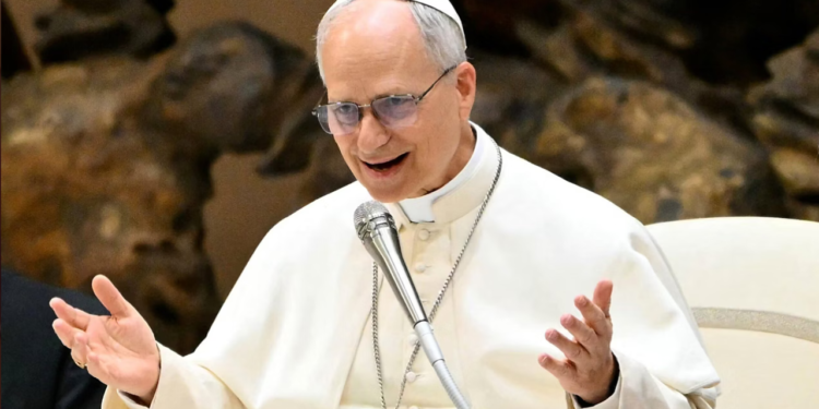 papa-leao-14-assume-oficialmente-roma-e-diz:-“sou-romano”