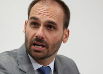 pt-quer-cassacao-do-mandato-de-eduardo-bolsonaro