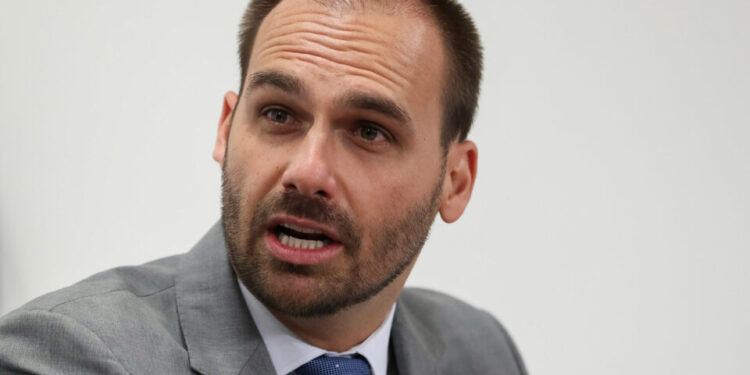 pt-quer-cassacao-do-mandato-de-eduardo-bolsonaro