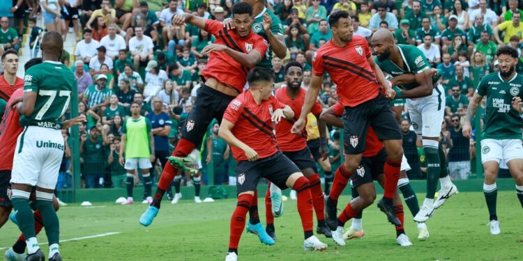 lider-isolado:-resultado-dos-adversarios-no-g4-amplia-vantagem-do-goias-na-tabela