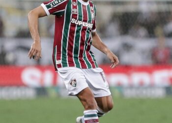 alego-vive-surto-atras-de-surto