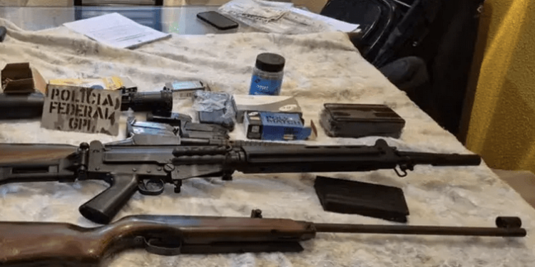 pf-mira-grupo-que-usou-tecnologia-da-abin-para-espionar-e-planejar-ataques-contra-autoridades