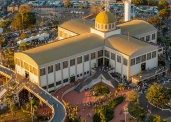 comercio-de-moda-crista-cresce-ate-40%-durante-festas-religiosas-em-goias