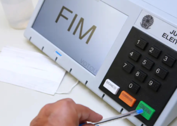 unificar-eleicoes-e-“absurdo-completo”,-diz-cientista-politico-sobre-pec-do-fim-da-reeleicao