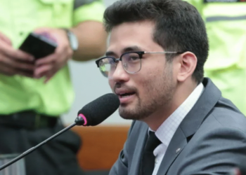 parlamentares-do-mbl-acionam-mpf-contra-musicas-de-oruam-e-poze