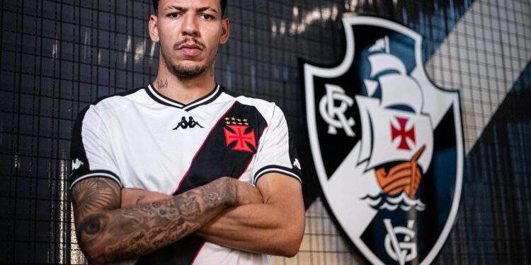 vila-nova-ainda-nao-recebeu-a-sua-porcentagem-da-venda-de-clayton-para-o-vasco