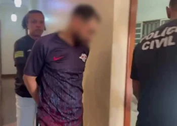 homem-acusado-de-estuprar-adolescente-de-13-anos-se-entrega-a-policia-em-valparaiso-de-goias