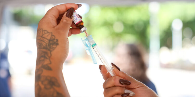 aparecida-realiza-novo-dia-d-de-vacinacao-contra-gripe-neste-sabado-(7)