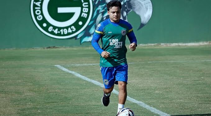 recuperado-de-lesao,-esli-garcia-deve-reforcar-o-goias-contra-o-volta-redonda