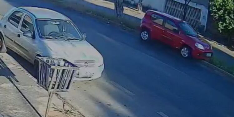 idoso-perde-controle-do-carro-e-morre-apos-colisao-em-arvore-em-goiania