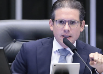 motta-diz-que-camara-cumprira-decisao-do-stf-e-zambelli-perdera-mandato