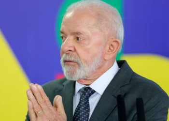 lula-minimiza-gastos-com-viagens-internacionais