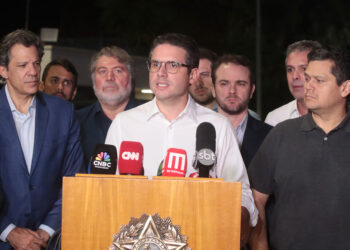 alternativa-ao-iof,-freio-a-supersalarios-emperra-no-congresso