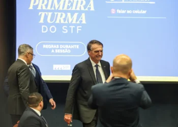 bolsonaro-convida-moraes-para-ser-seu-vice-durante-interrogatorio