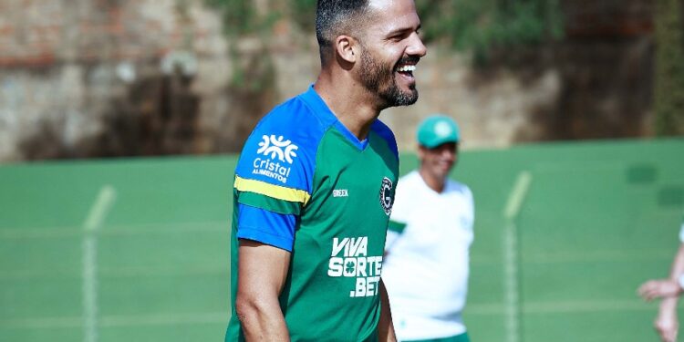 crb-alfineta-goias-apos-anselmo-ramon-ser-relacionado:-“time-de-cabra-macho”