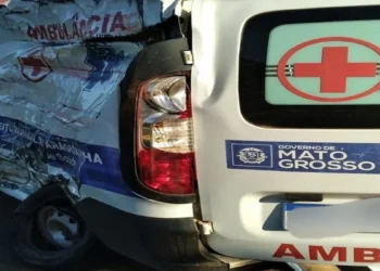 grave-acidente-na-br-364-mata-duas-enfermeiras-em-mineiros