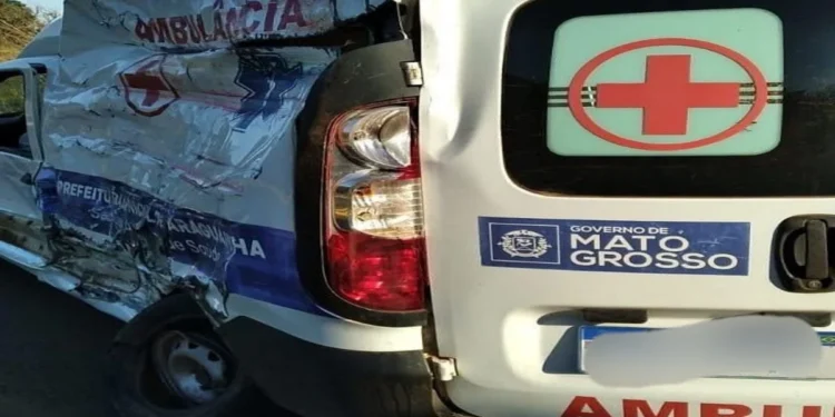 grave-acidente-na-br-364-mata-duas-enfermeiras-em-mineiros