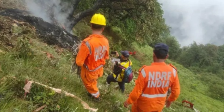 acidente-com-helicoptero-mata-sete-peregrinos-hindus-no-norte-da-india