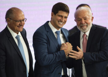 “se-a-esquerda-nao-fizer,-a-direita-fara”:-joao-campos-defende-governo-mais-proativo