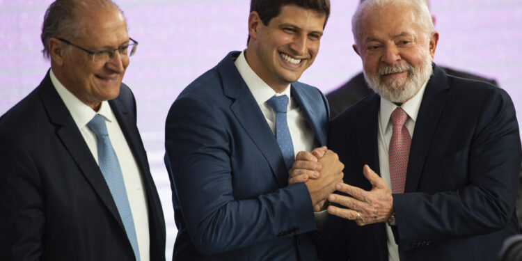 “se-a-esquerda-nao-fizer,-a-direita-fara”:-joao-campos-defende-governo-mais-proativo