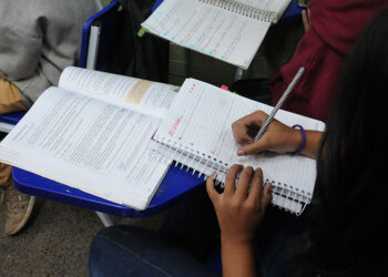 defasagem-escolar-cresce-e-ameaca-avancos-na-educacao-basica