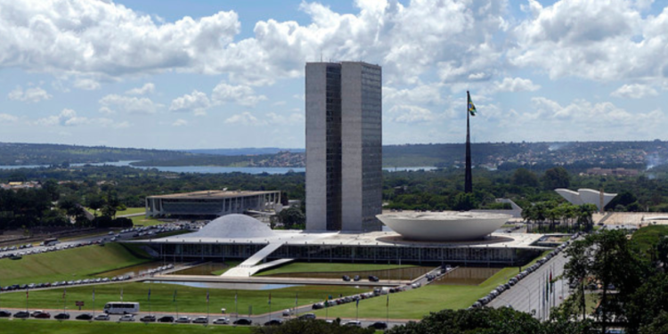 senado-pode-votar-aumento-de-deputados-na-quarta-feira-(18)