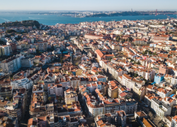brasileiros-ampliam-presenca-no-mercado-imobiliario-de-portugal