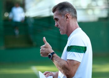 com-desfalques-na-defesa,-goias-busca-solucoes-para-enfrentar-o-athletic