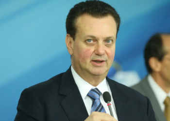 kassab-traca-alternativas-e-ensaia-voo-proprio-do-centrao-em-2026