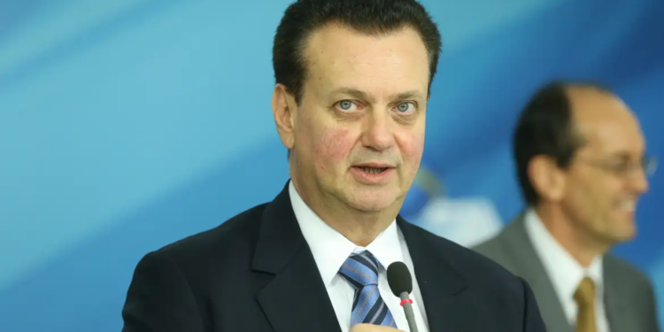 kassab-traca-alternativas-e-ensaia-voo-proprio-do-centrao-em-2026