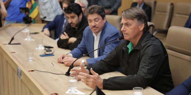 bolsonaro-recebe-titulo-de-cidadao-aparecidense-em-sessao-solene