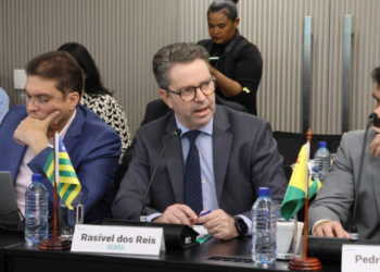 secretario-de-saude-de-goias-retorna-ao-brasil-apos-tensao-em-israel