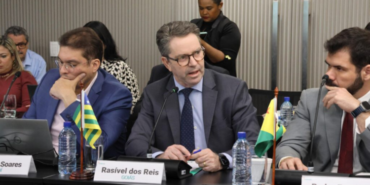 secretario-de-saude-de-goias-retorna-ao-brasil-apos-tensao-em-israel