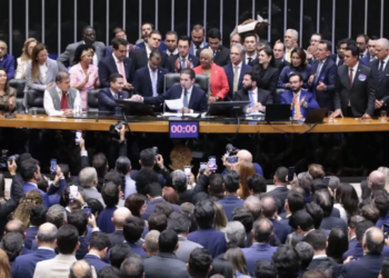 centrao-faz-jogo-duplo-com-lula-e-desafia-governabilidade-do-planalto