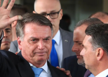 bolsonaro-diz-que-mudaria-pais-com-metade-do-congresso