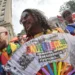 parada-lgbt+-de-sp-celebra-envelhecimento-com-discursos-politicos