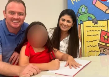 mulher-e-morta-dentro-de-casa-e-filha-sobrevive-a-facadas-do-proprio-pai-no-mt