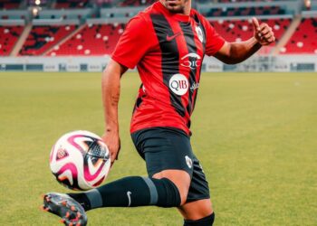 olha-o-romarinho!-atacante-quer-voltar-ao-brasil-apos-11-anos-no-exterior