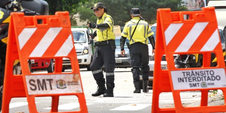 veja-quais-sao-os-bloqueios-no-transito-durante-a-romaria-do-divino-pai-eterno-2025