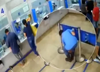 mulher-e-presa-apos-se-apropriar-da-carteira-de-idosa-em-loterica-de-aparecida;-veja-o-video