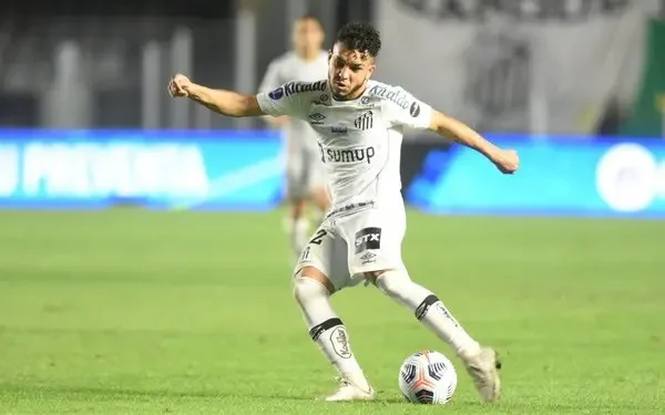 goias-acerta-com-jogador-envolvido-no-escandalo-de-apostas-do-brasileirao