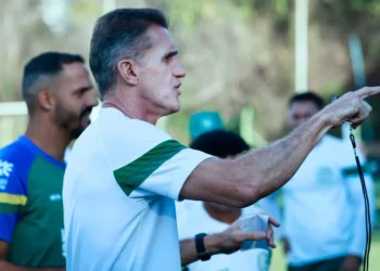 mancini-revela-incomodo-interno-apos-tropecos-e-diz-que-goias-soube-reagir-na-hora-certa