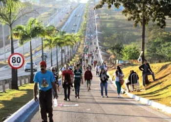 por-que-politicos-fazem-questao-de-ir-a-romaria-do-pai-eterno